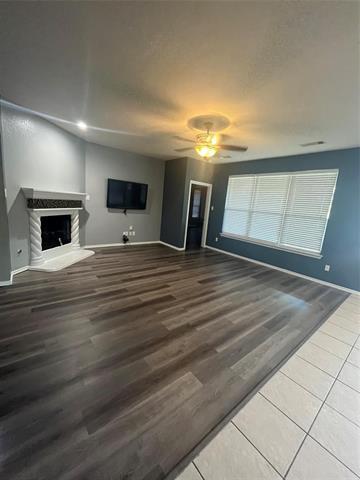 Building Photo - 609 Crownpoint Ln