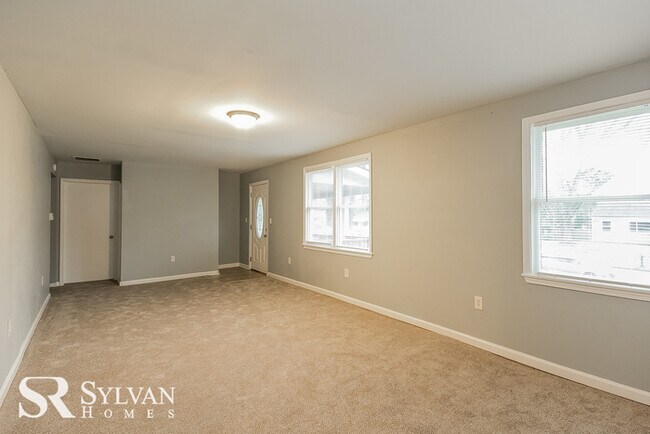 Foto del edificio - Cute 3 BR 1.5 BA Ranch Style Home