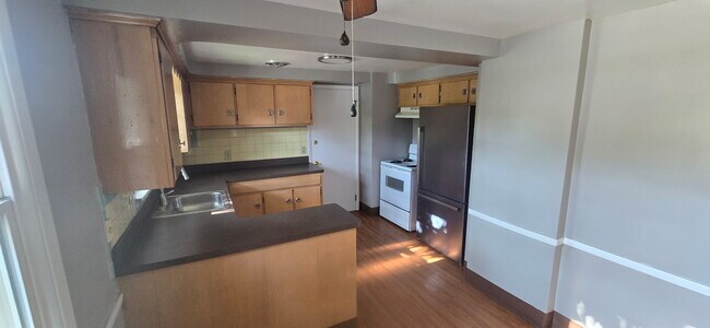 Building Photo - 3982 Meadowbrook Blvd