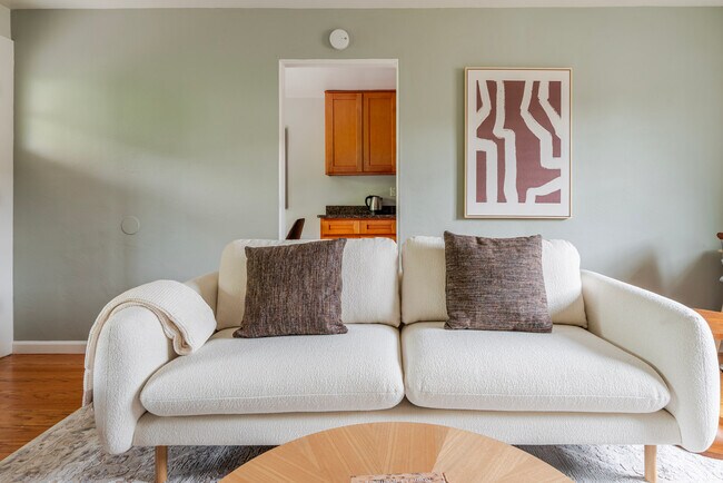 Foto del edificio - 335 Hawthorne Ave