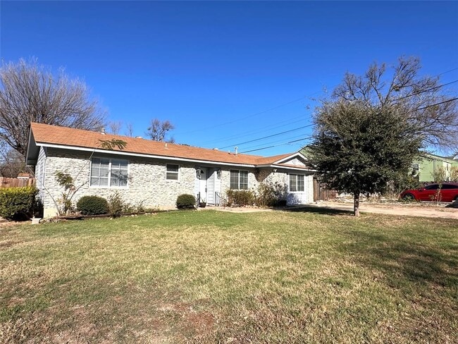 Foto del edificio - 2500 Biggs Dr