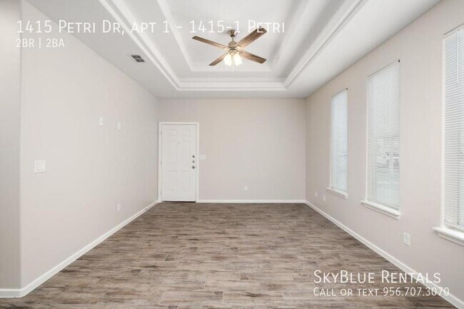 Foto del edificio - 1415 Petri Dr