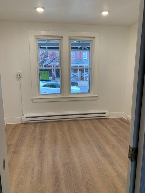Foto del edificio - 254 E Ross St