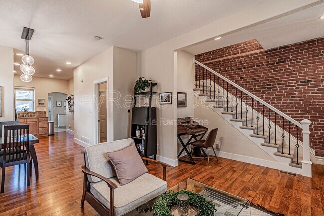 Foto del edificio - 3033 Welton St