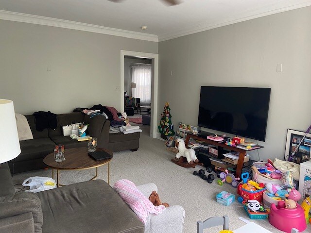 Building Photo - 5410 W Berteau Ave