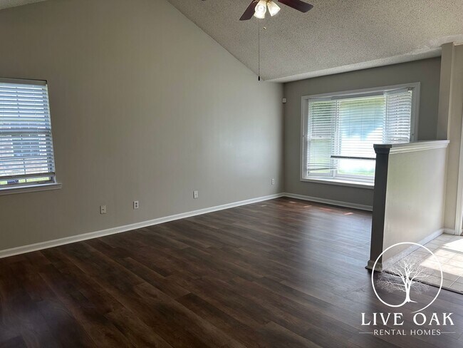 Building Photo - 800 Wallace Martin Dr