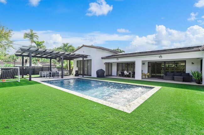 Building Photo - Northeast 96th Street, Miami Shores, FL 33138 - 4 BR 2.5 BA house