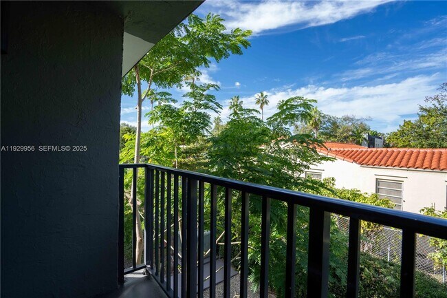 Foto del edificio - 465 NE 59th St