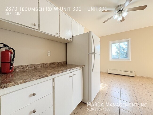 Photo du bâtiment - SPACIOUS 1 BED/1 BATH UNIT NEAR UNIVERSITY OF WINDSOR + HYDRO