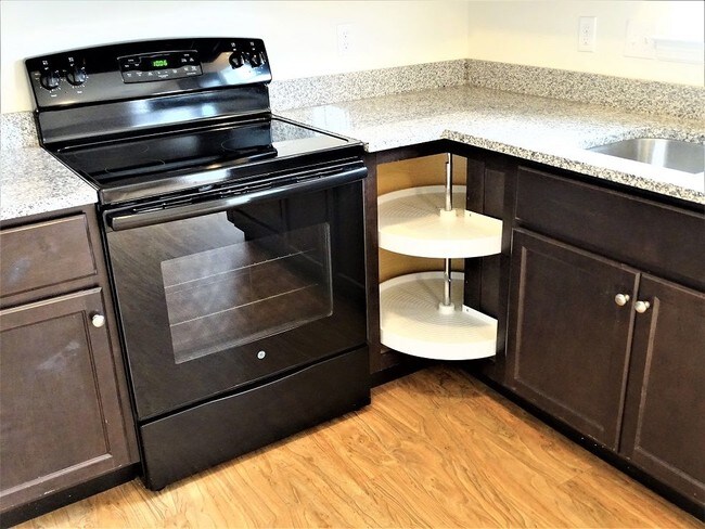 Foto del edificio - Clean Neat  Tidy 3 Bedroom Townhouse