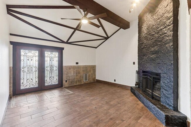 Foto del edificio - 24369 Bingham Creek Rd