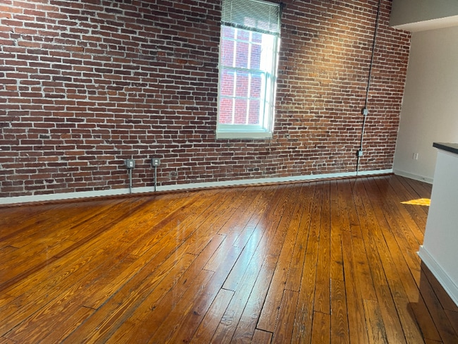 Building Photo - 415 N Prince St