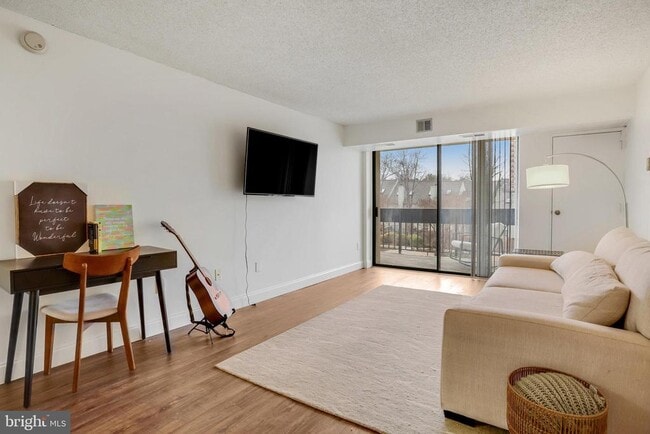 Building Photo - 5300 Holmes Run Pkwy