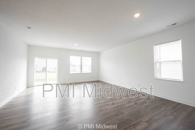 Foto del edificio - 713 Penrose Pl