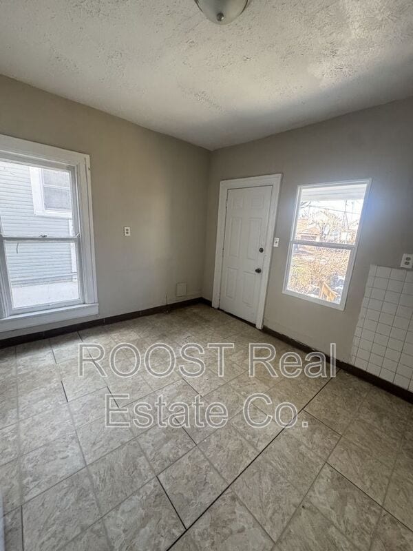 Photo - 263/265 S Hedges St. House