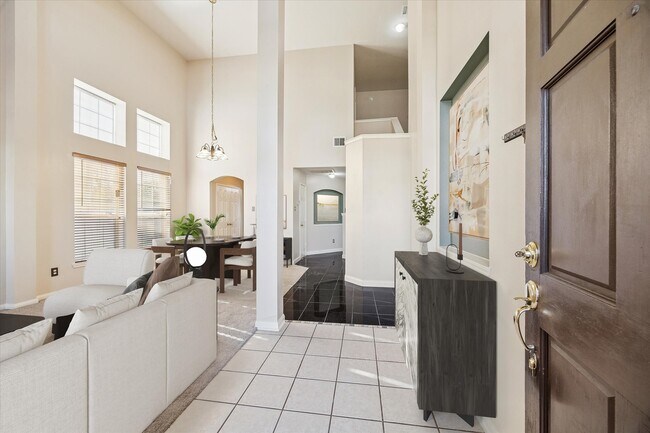 Foto del edificio - 6227 Sentry Park Ln