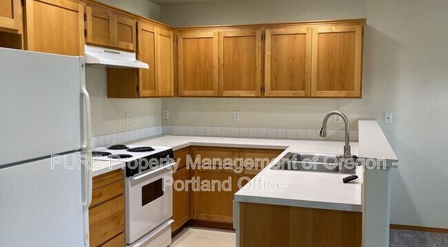 Foto del edificio - 15617 NE Milton Pl