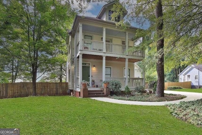 Building Photo - 133 Hilltop Dr SW