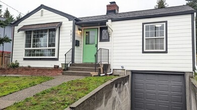 Building Photo - 5011 6th Ave