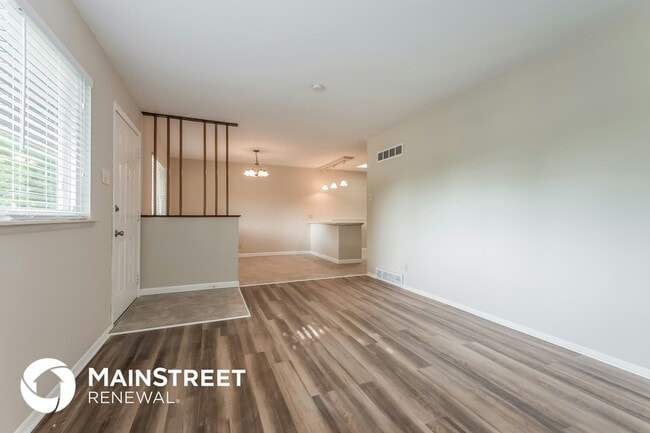 Building Photo - 301 Imperial Dr