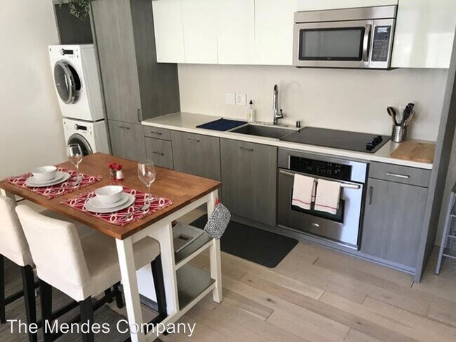 Foto del edificio - 1 br, 1 bath House - 941 W Hawthorn St Unit 8