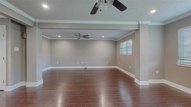 Foto del edificio - 2606 Hampton Ln
