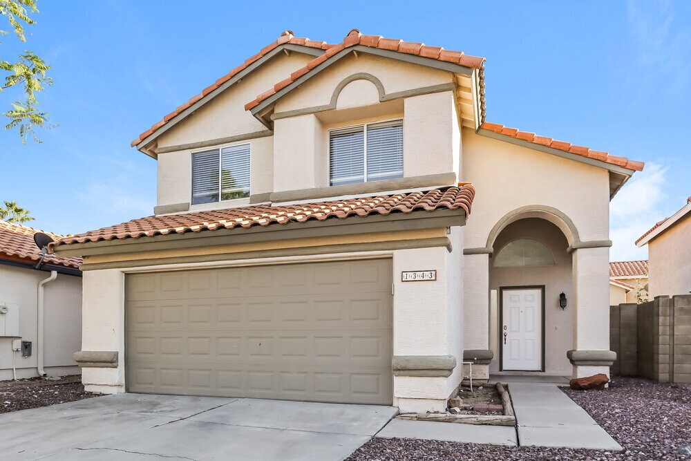 Foto principal - 1343 E Helena Dr