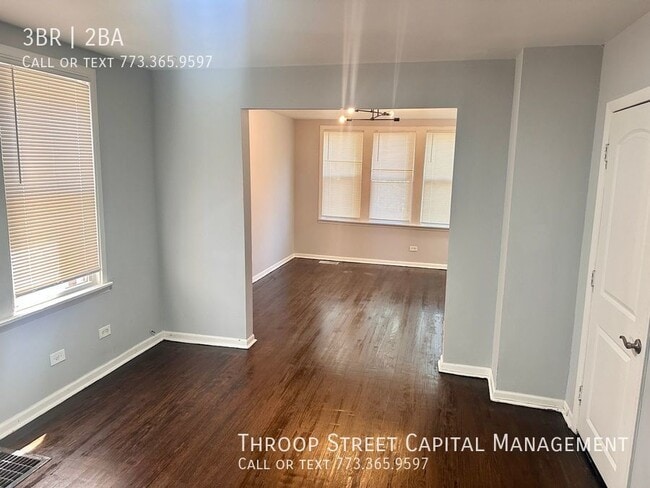 Building Photo - 9149 S Harper-