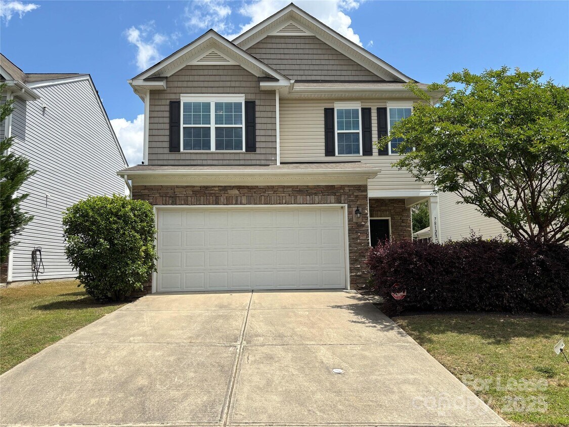 Primary Photo - 78123 Rillstone Dr