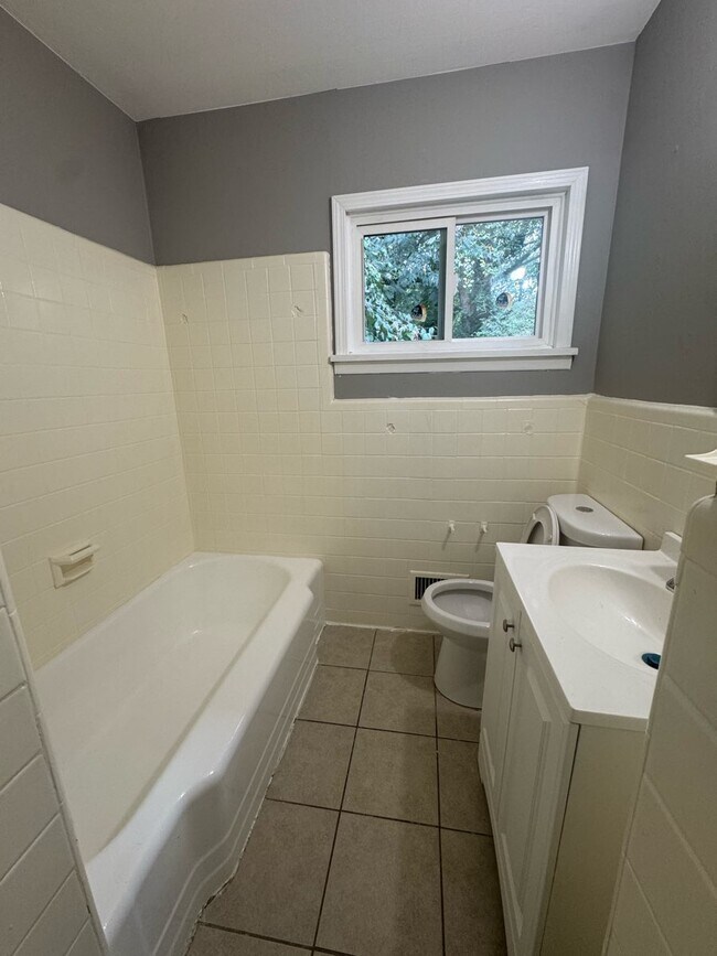 Foto del edificio - 1285 Kenilworth Dr SW