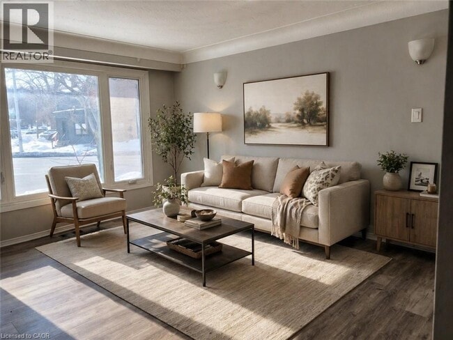 Building Photo - 307 Dunsmure Rd