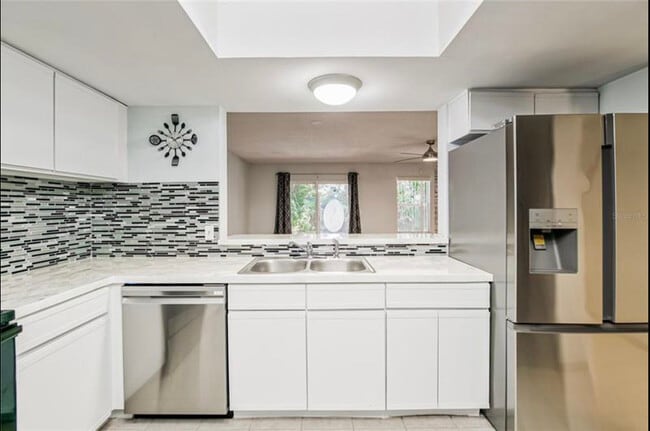 Building Photo - 11239 Cedar Hollow Ln