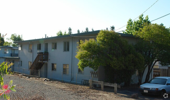 Building Photo - 974 Dolores Dr