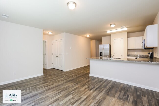 Building Photo - 208 Saddle Brooke Trce