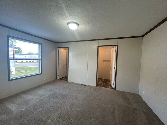 Building Photo - 156 Washington