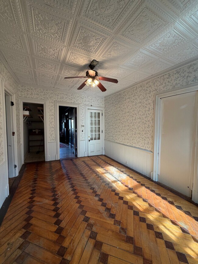 Foto del edificio - 319 S Albany St