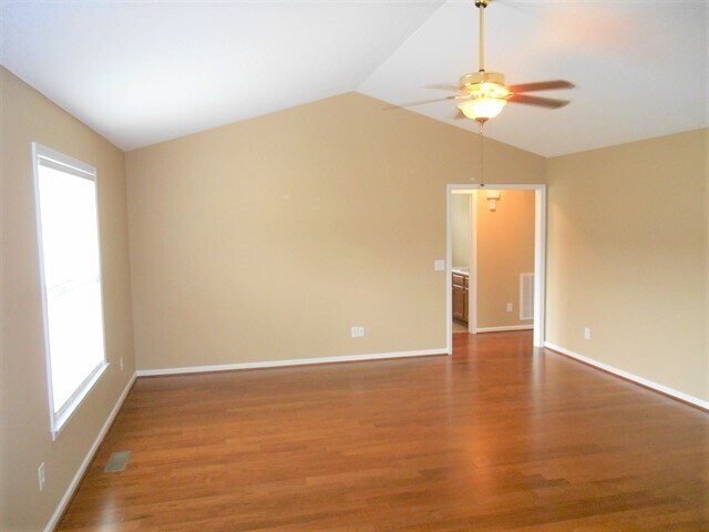 Building Photo - 200 Rachels Way