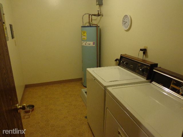 Building Photo - 30464 Utica Rd