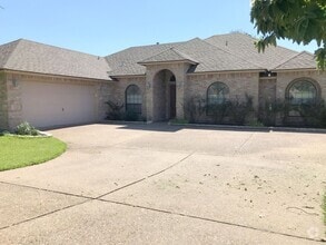 Building Photo - 15313 Guadalupe River Dr