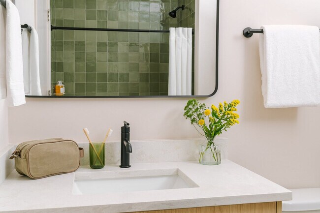 Foto del edificio - 555 W Jackson Blvd