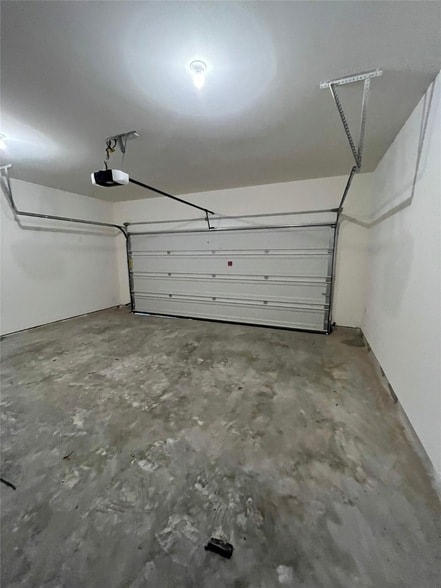 Building Photo - 5903 Grantgrala Dr