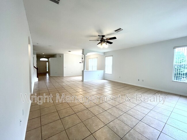 Foto del edificio - 15902 Cedar Elm Terrace