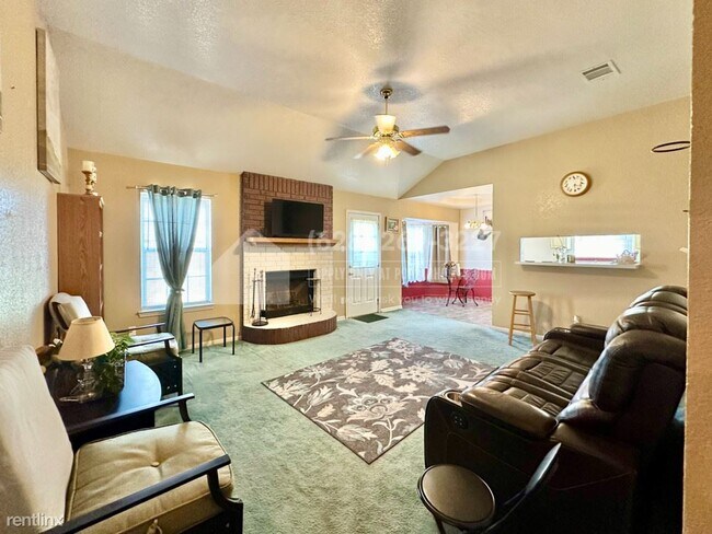 Building Photo - 3 br, 2 bath House - 3608 Amanda Drive -