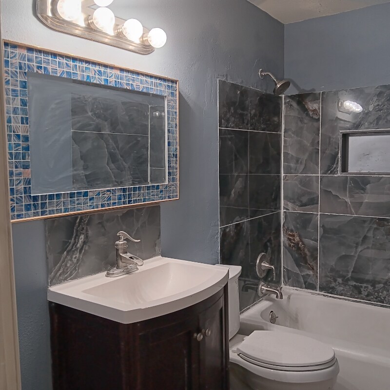 Foto principal - 630 E 6th St