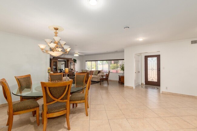 Foto del edificio - 6825 E Virginia Ave