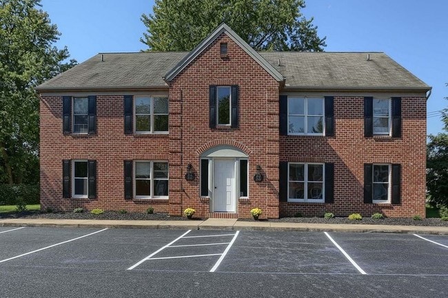 Building Photo - Hemlock Court Hershey