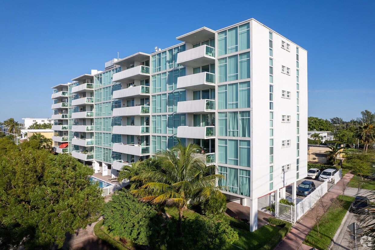 Primary Photo - Vernon Arms Apartments