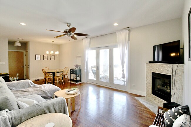 Foto del edificio - 2144 W Schiller St