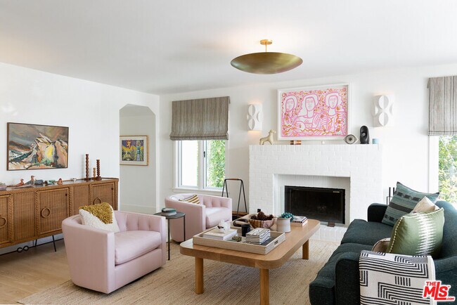 Building Photo - 1118 Hill St