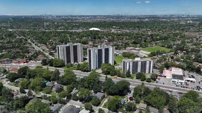  - 2560 Kingston